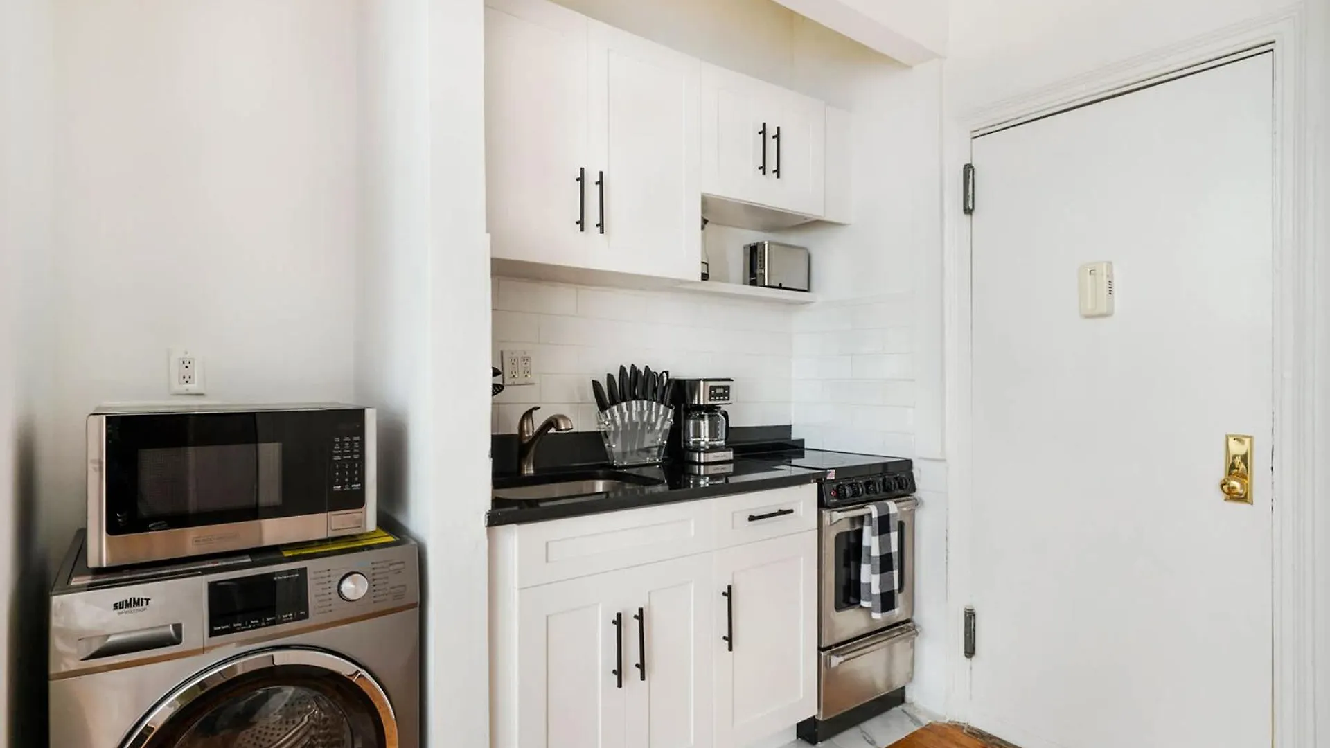 Apartment Ferienwohnung 444-1A Beautiful 1Br Midtown West New York