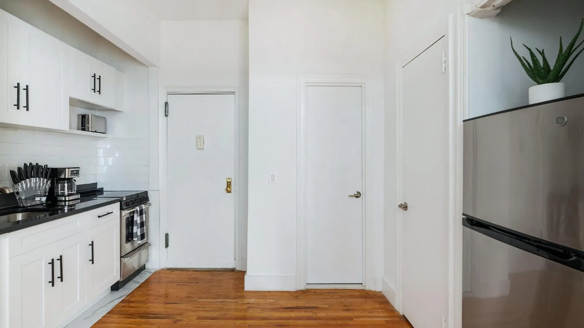 Apartment Ferienwohnung 444-1A Beautiful 1Br Midtown West New York